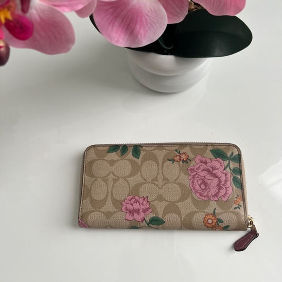 Coach zip around wallet in prairie rose print - Picture 6 of 11
